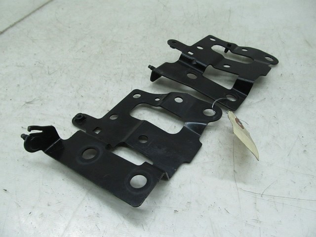 2005-2009 SAAB 9-5 OEM FRONT UPPER SUPPORT BRACKETS 
