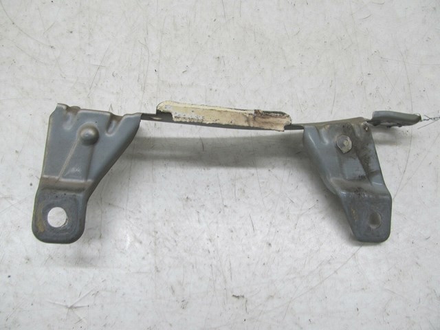 2003-2006 MERCEDES E500 W211 OEM LEFT FRONT FENDER SUPPORT BRACKET
