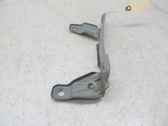 2003-2006 MERCEDES E500 W211 OEM LEFT FRONT FENDER SUPPORT BRACKET