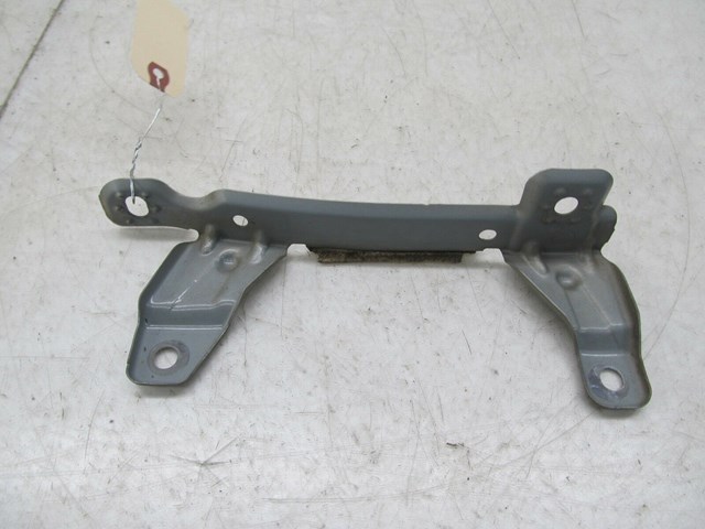 2003-2006 MERCEDES E500 W211 OEM LEFT FRONT FENDER SUPPORT BRACKET