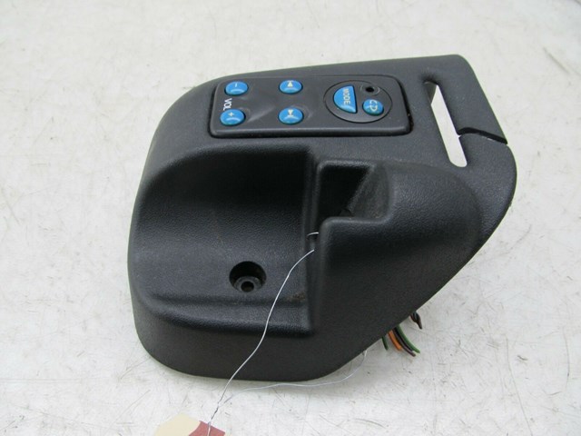 2003-2004 LAND ROVER DISCOVERY OEM REAR VOLUME MODE HEADPHONES CONTROL ASSY
