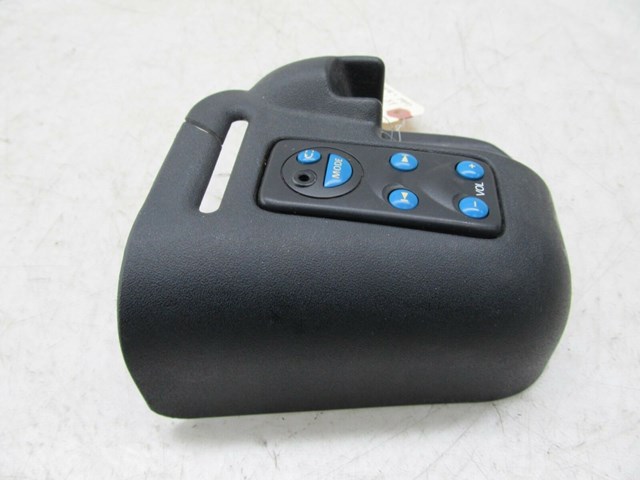 2003-2004 LAND ROVER DISCOVERY OEM REAR VOLUME MODE HEADPHONES CONTROL ASSY