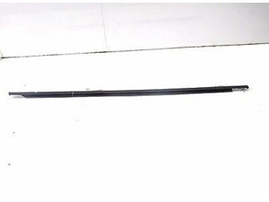 2008-2013 VOLKSWAGEN GTI MK6 OEM RIGHT REAR DOOR WINDOW MOULDING