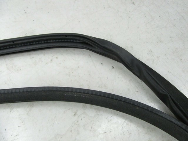 2013-2018 INFINITI QX60 JX35 OEM RIGHT FRONT PASSENGER SIDE DOOR INNER SEAL