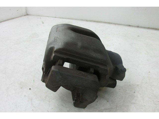 2003-2006 RANGE ROVER HSE OEM RIGHT FRONT BRAKE CALIBER 