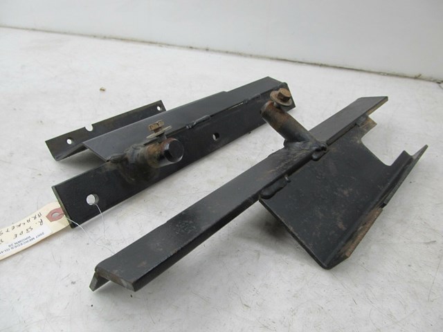 2007-2012 MERCEDES GL450 X164 OEM RIGHT SIDE STEP BRACKET SUPPORT HOLDERS 