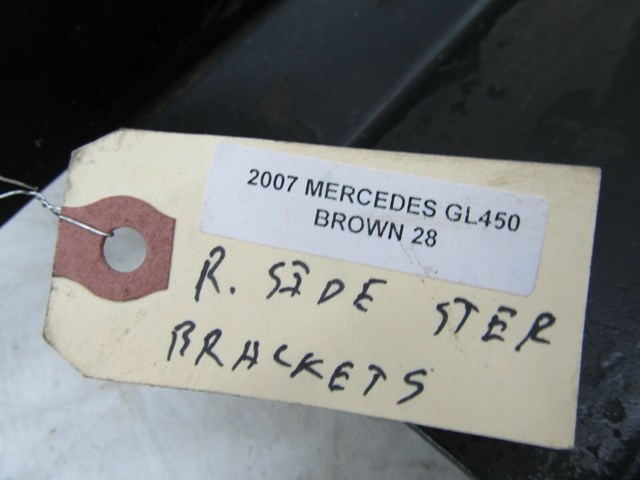 2007-2012 MERCEDES GL450 X164 OEM RIGHT SIDE STEP BRACKET SUPPORT HOLDERS 