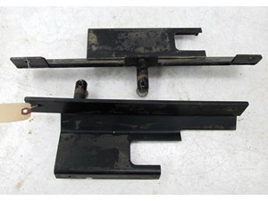 2007-2012 MERCEDES GL450 X164 OEM RIGHT SIDE STEP BRACKET SUPPORT HOLDERS 