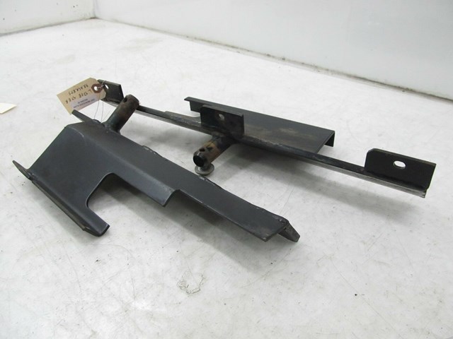 2007-2012 MERCEDES GL450 X164 OEM LEFT SIDE STEP BRACKET SUPPORT HOLDERS 