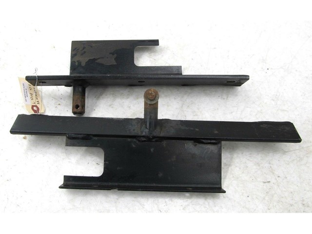 2007-2012 MERCEDES GL450 X164 OEM LEFT SIDE STEP BRACKET SUPPORT HOLDERS 