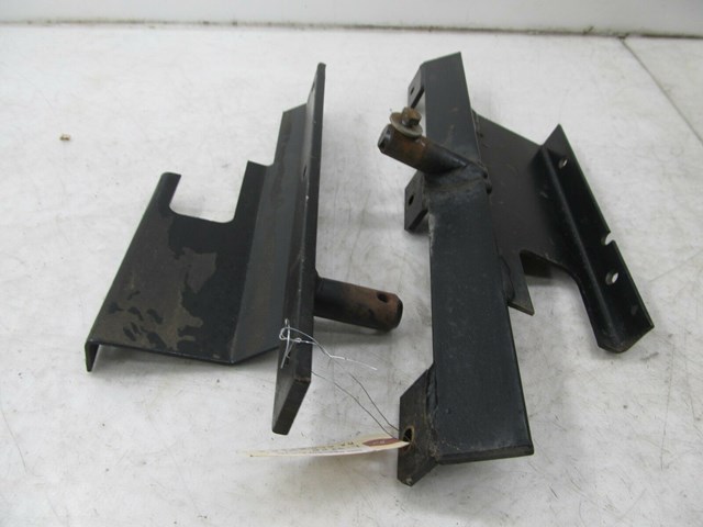 2007-2012 MERCEDES GL450 X164 OEM LEFT SIDE STEP BRACKET SUPPORT HOLDERS 