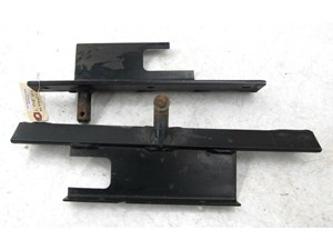 2007-2012 MERCEDES GL450 X164 OEM LEFT SIDE STEP BRACKET SUPPORT HOLDERS 