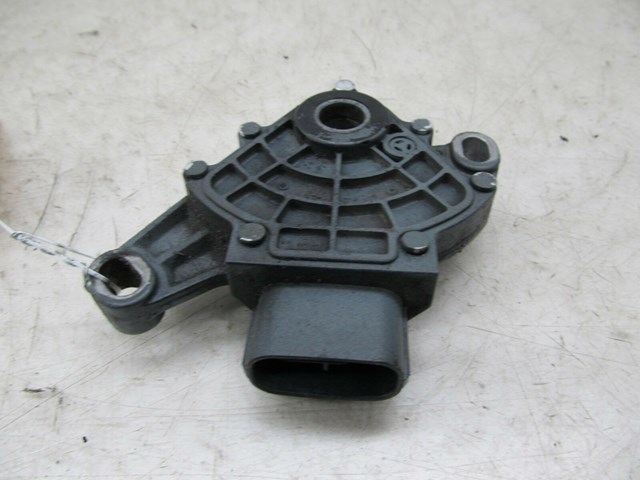  2004-2007 LEXUS RX350 OEM TRANSMISSION GEAR SELECTOR 