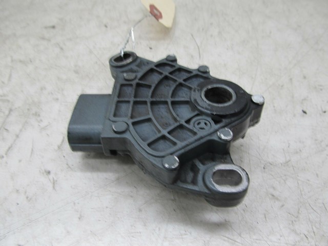  2004-2007 LEXUS RX350 OEM TRANSMISSION GEAR SELECTOR 
