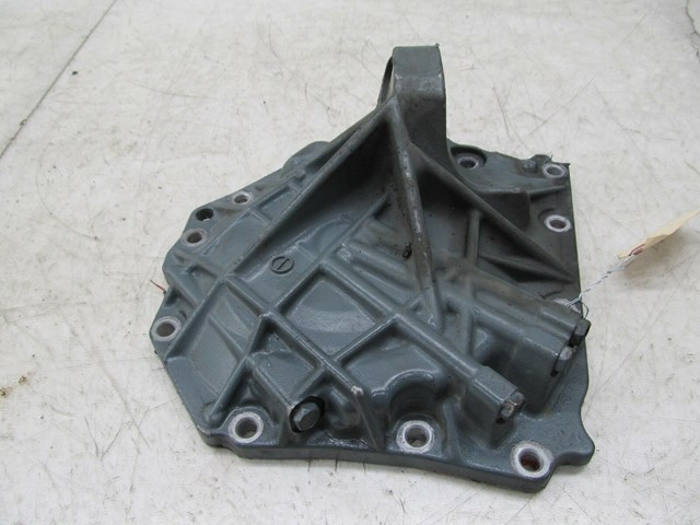  2004-2007 LEXUS RX350 OEM TRANSMISSION COVER MOUNT BRACKET 