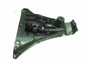 2004-2005 BMW 525i 530i E60 OEM RIGHT REAR BUMPER HOLDER GUIDE BRACKET 7033716