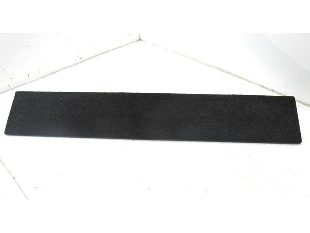 2003-2006 RANGE ROVER HSE OEM LOWER TAILGATE COVER PANEL 