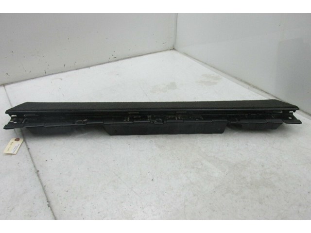 2003-2006 RANGE ROVER HSE OEM LOWER TAILGATE COVER PANEL 