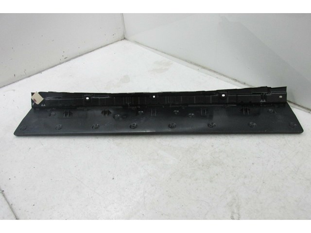 2003-2006 RANGE ROVER HSE OEM LOWER TAILGATE COVER PANEL 