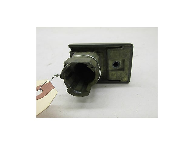 2003-2005 RANGE ROVER HSE L322 OEM LEFT REAR DOOR OUTER DOOR HANDLE PIECE