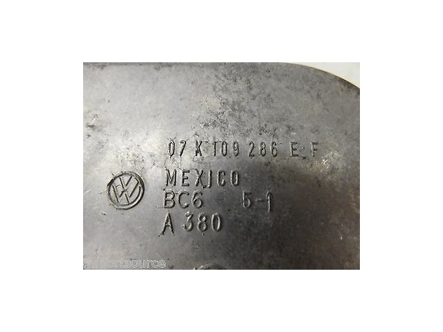 2012-2015 VOLKSWAGEN BEETLE A5 OEM CYLINDER HEAD TIMING SIDE COVER 07K109286