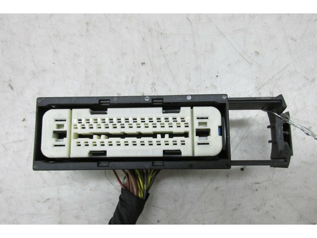  2009-2013 BMW 328i E93 E92 LCI OEM  ANTI LOCK BRAKE ABS PLUG PIGTAIL 