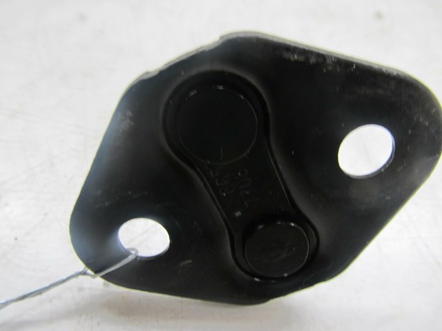 2007-2015 NISSAN XTERRA OEM LEFT REAR DRIVER SIDE DOOR LATCH HOOK 