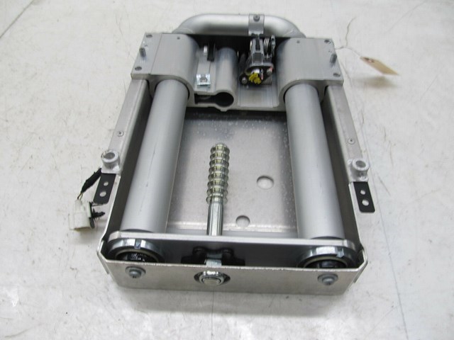 2006-2013 VOLVO C70 T5 OEM RIGHT REAR ROLL OVER PROTECTION BAR 