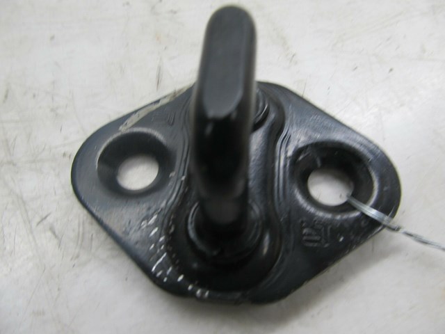 2007-2015 NISSAN XTERRA OEM LEFT FRONT DRIVER SIDE DOOR LATCH HOOK 