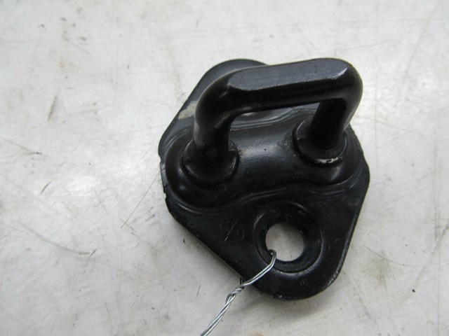 2007-2015 NISSAN XTERRA OEM RIGHT FRONT PASSENGER SIDE DOOR LATCH HOOK 