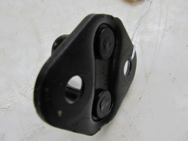 2007-2015 NISSAN XTERRA OEM RIGHT FRONT PASSENGER SIDE DOOR LATCH HOOK 