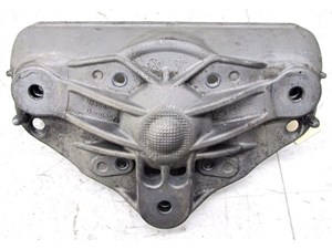 2004-2007 VOLKSWAGEN TOUAREG OEM RIGHT FRONT STRUT SUPPORT MOUNT BRACKET 