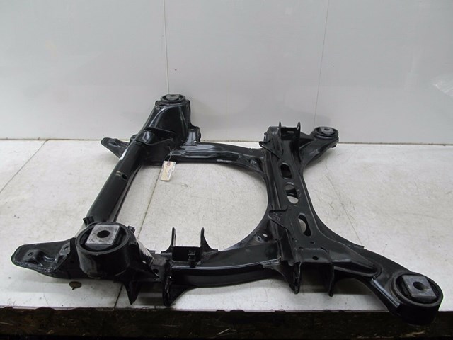 2004-2007 VOLKSWAGEN TOUAREG OEM FRONT CROSS MEMBER FRAME SUPPORT 