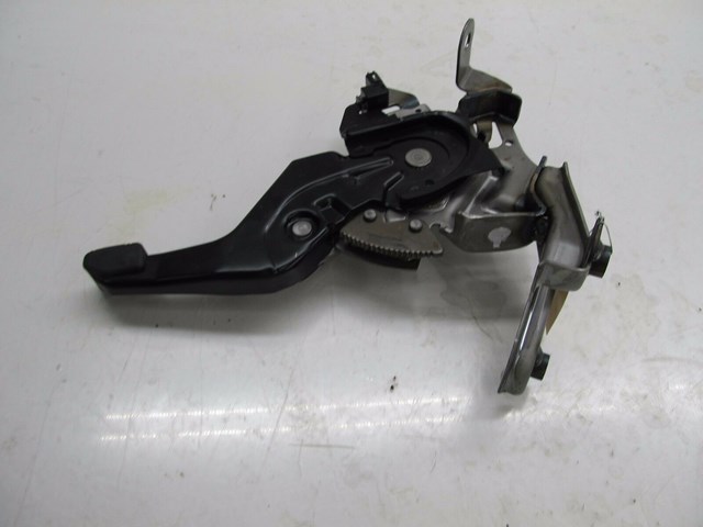 2014-2016 INFINITI Q50 OEM LEFT FRONT DRIVER SIDE E BRAKE 