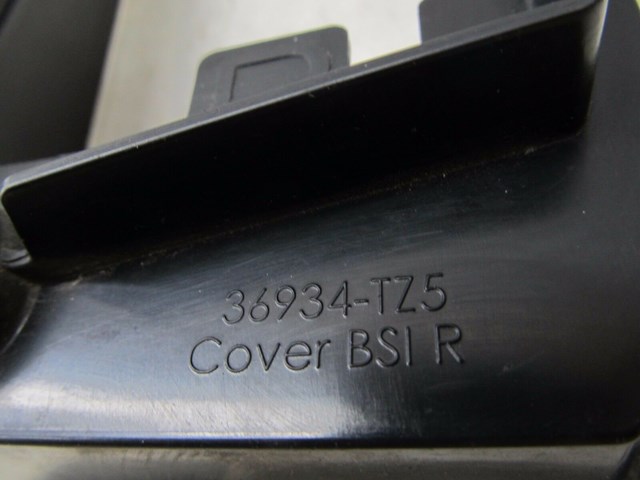 2014-2016 ACURA MDX OEM RIGHT REAR BSI RADAR COVER BRACKET 36934-TZ5-A31