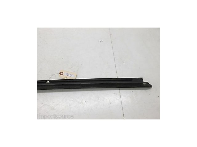 2002-2006 CADILLAC ESCALADE OEM LEFT REAR OUTER WINDOW SWEEP 