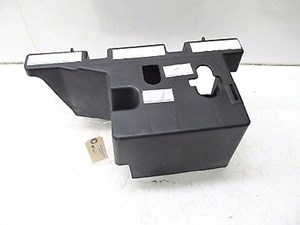 2010-2015 CADILLAC SRX OEM FLOOR FILLER BRACKET 20875911