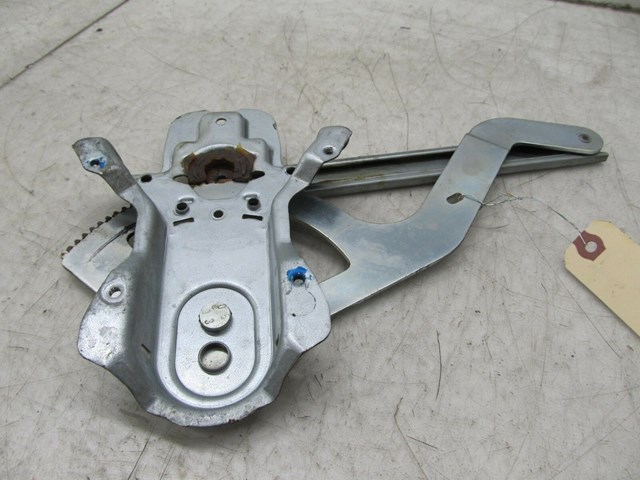 2003-2004 LAND ROVER DISCOVERY OEM LEFT REAR DOOR WINDOW TRACK REGULATOR 