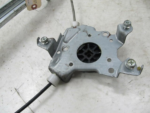 2007-2015 NISSAN XTERRA OEM LEFT REAR PASSENGER DOOR WINDOW TRACK 