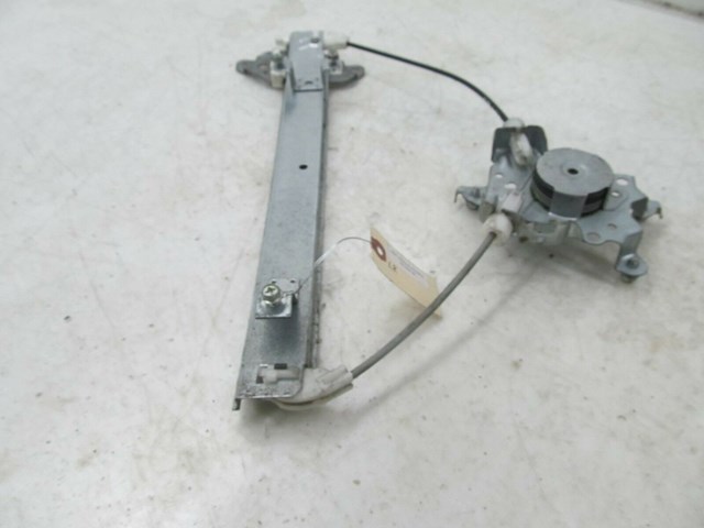 2007-2015 NISSAN XTERRA OEM LEFT REAR PASSENGER DOOR WINDOW TRACK 