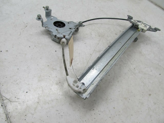 2007-2015 NISSAN XTERRA OEM LEFT REAR PASSENGER DOOR WINDOW TRACK 
