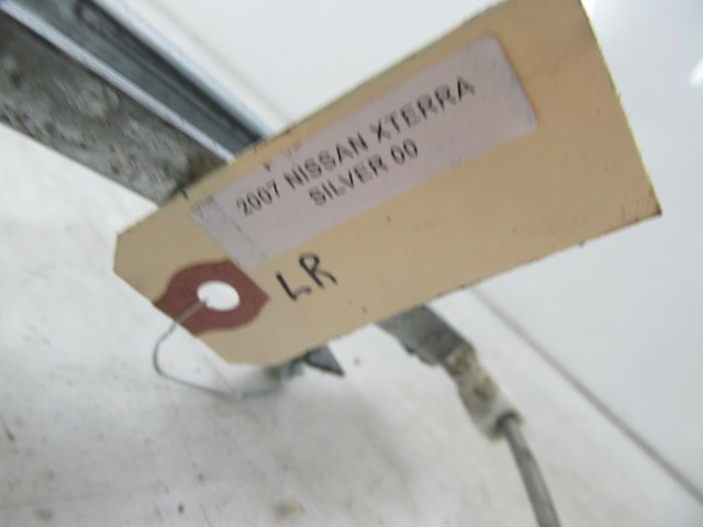 2007-2015 NISSAN XTERRA OEM LEFT REAR PASSENGER DOOR WINDOW TRACK 
