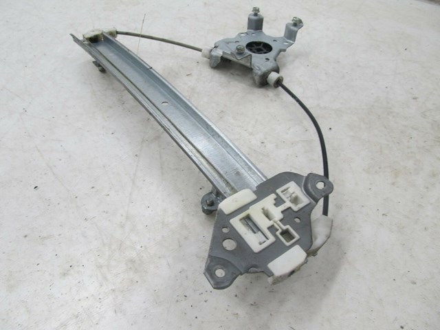 2007-2015 NISSAN XTERRA OEM LEFT REAR PASSENGER DOOR WINDOW TRACK 