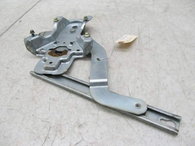 2003-2004 LAND ROVER DISCOVERY OEM RIGHT REAR DOOR WINDOW TRACK REGULATOR 