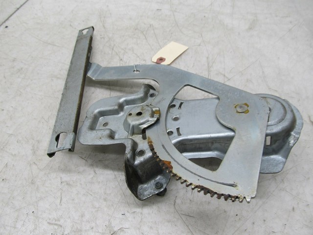 2003-2004 LAND ROVER DISCOVERY OEM RIGHT REAR DOOR WINDOW TRACK REGULATOR 