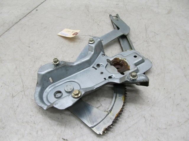 2003-2004 LAND ROVER DISCOVERY OEM RIGHT REAR DOOR WINDOW TRACK REGULATOR 