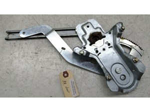2003-2004 LAND ROVER DISCOVERY OEM RIGHT REAR DOOR WINDOW TRACK REGULATOR 