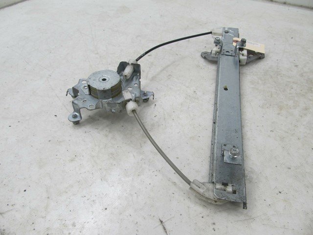 2007-2015 NISSAN XTERRA OEM RIGHT REAR PASSENGER DOOR WINDOW TRACK 