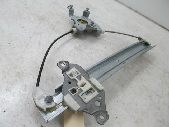 2007-2015 NISSAN XTERRA OEM RIGHT REAR PASSENGER DOOR WINDOW TRACK 