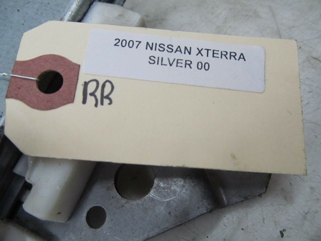 2007-2015 NISSAN XTERRA OEM RIGHT REAR PASSENGER DOOR WINDOW TRACK 